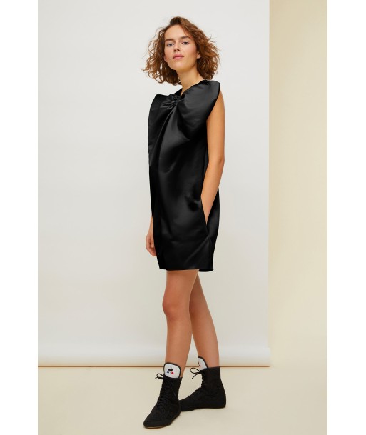 Robe en satin à maxi noeud de la marque